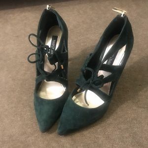 Suede hunter green heel